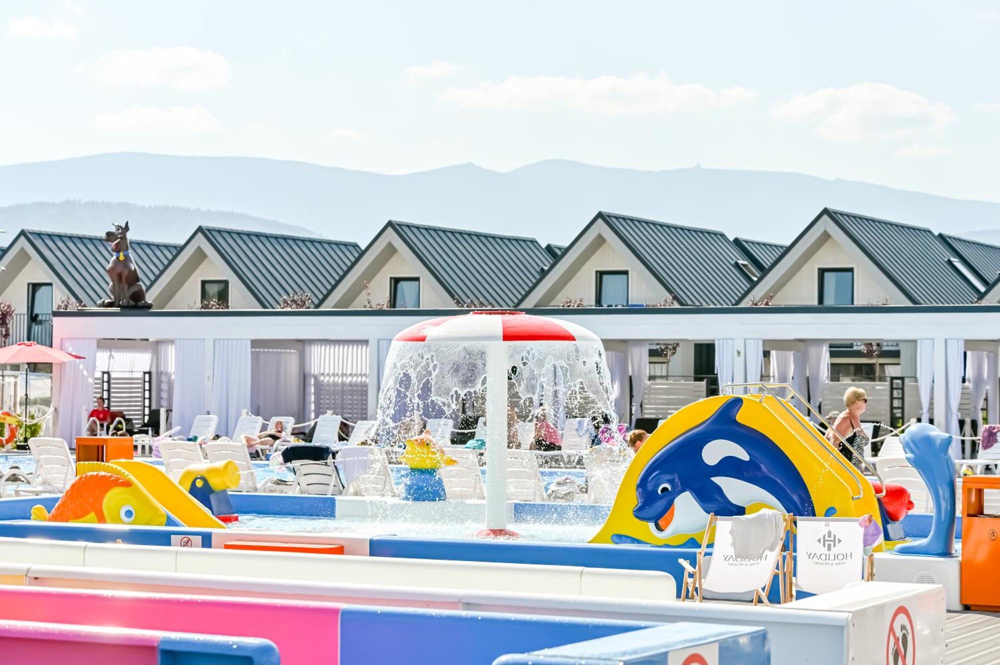 Holiday Park & Resort Cieplice Zdroj 옐레니아구라 외부 사진